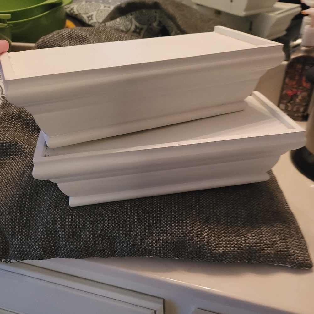 White Floating Shelves (Set of 2)